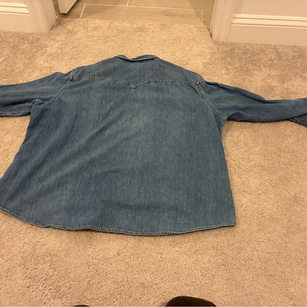 Levi's Men's Medium Blue Denim Button-Down Shirt